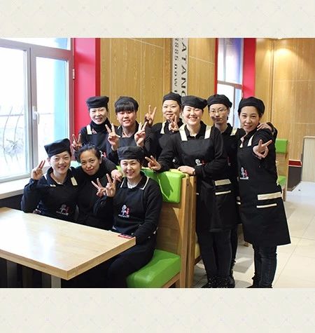 麻辣燙店店長的日常工作
